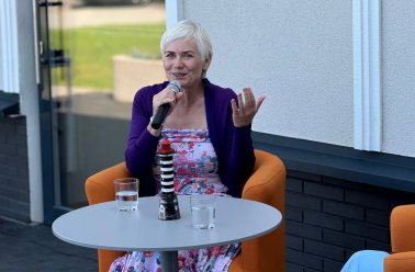 „Žmonės – Klaipėdos švyturiai”. Aktorė Ilona Balsytė: apie knygų pasaulį, iššūkius ir ryšį su jūra